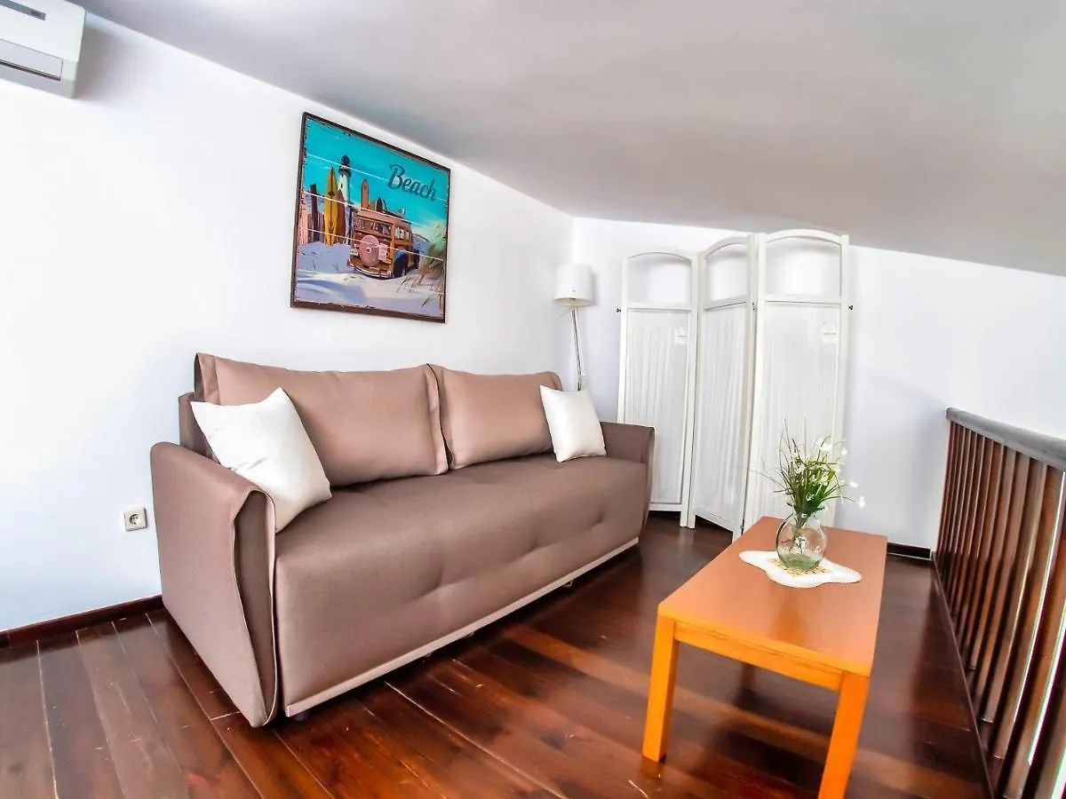 Sani Villa Lili 7 باراليا ساني